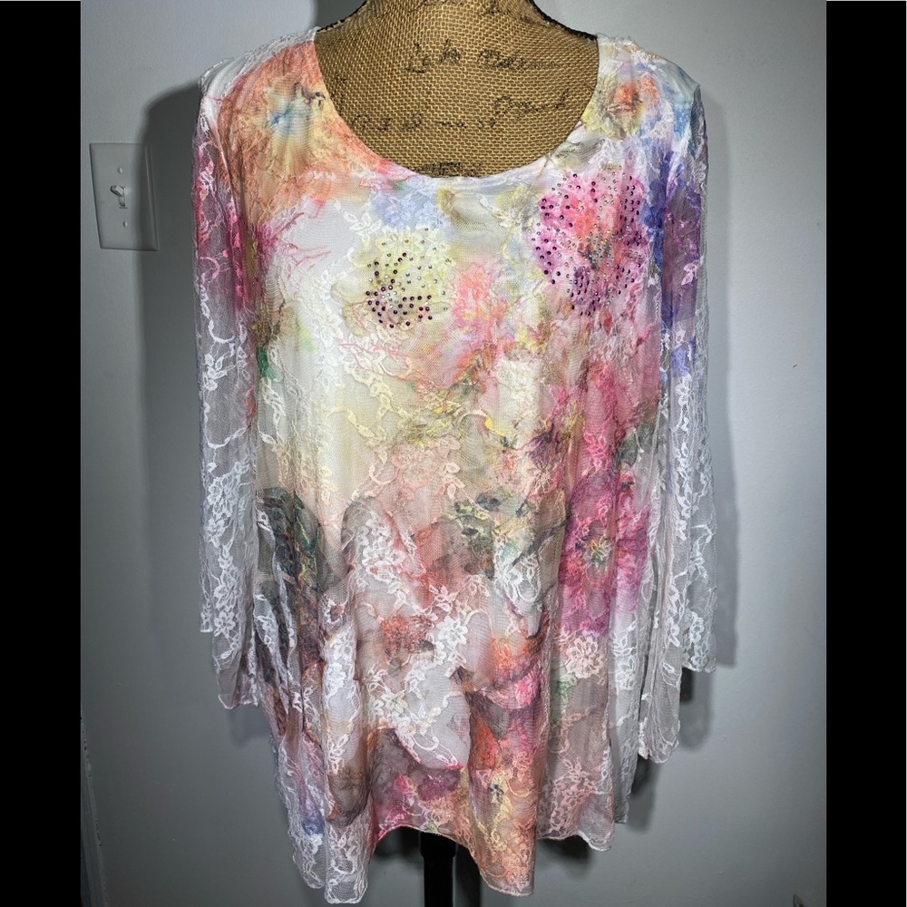 Frazzle xxl floral lacy top with sequins